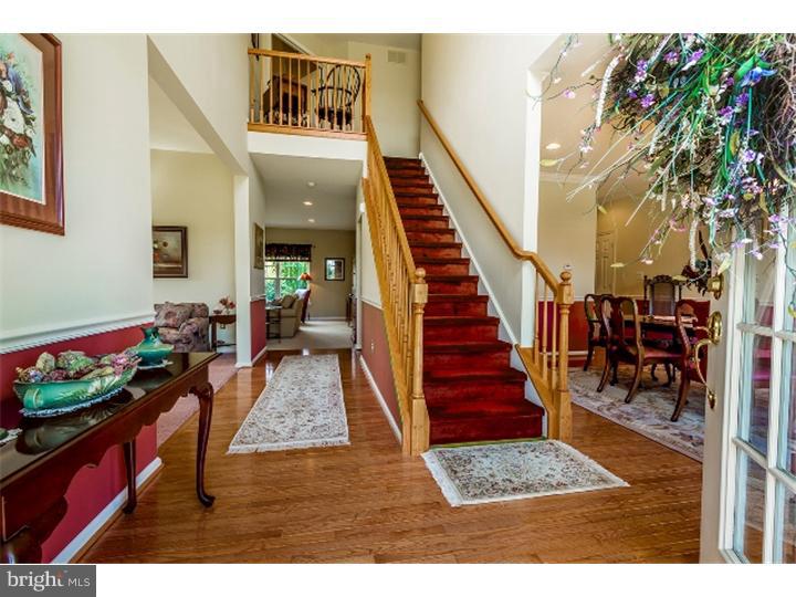 7 Ridgeview Road Delran, NJ 08075 - Photo 3 of 25 Foyer