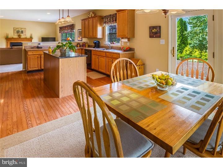 7 Ridgeview Road Delran, NJ 08075 - Photo 6 of 25 Kitchen