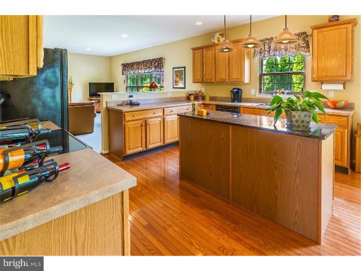 7 Ridgeview Road Delran, NJ 08075 - Photo 8 of 25 Kitchen