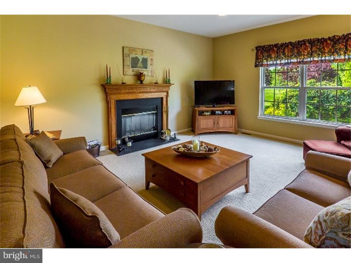 7 Ridgeview Road Delran, NJ 08075 - Photo 10 of 25 Family Room
