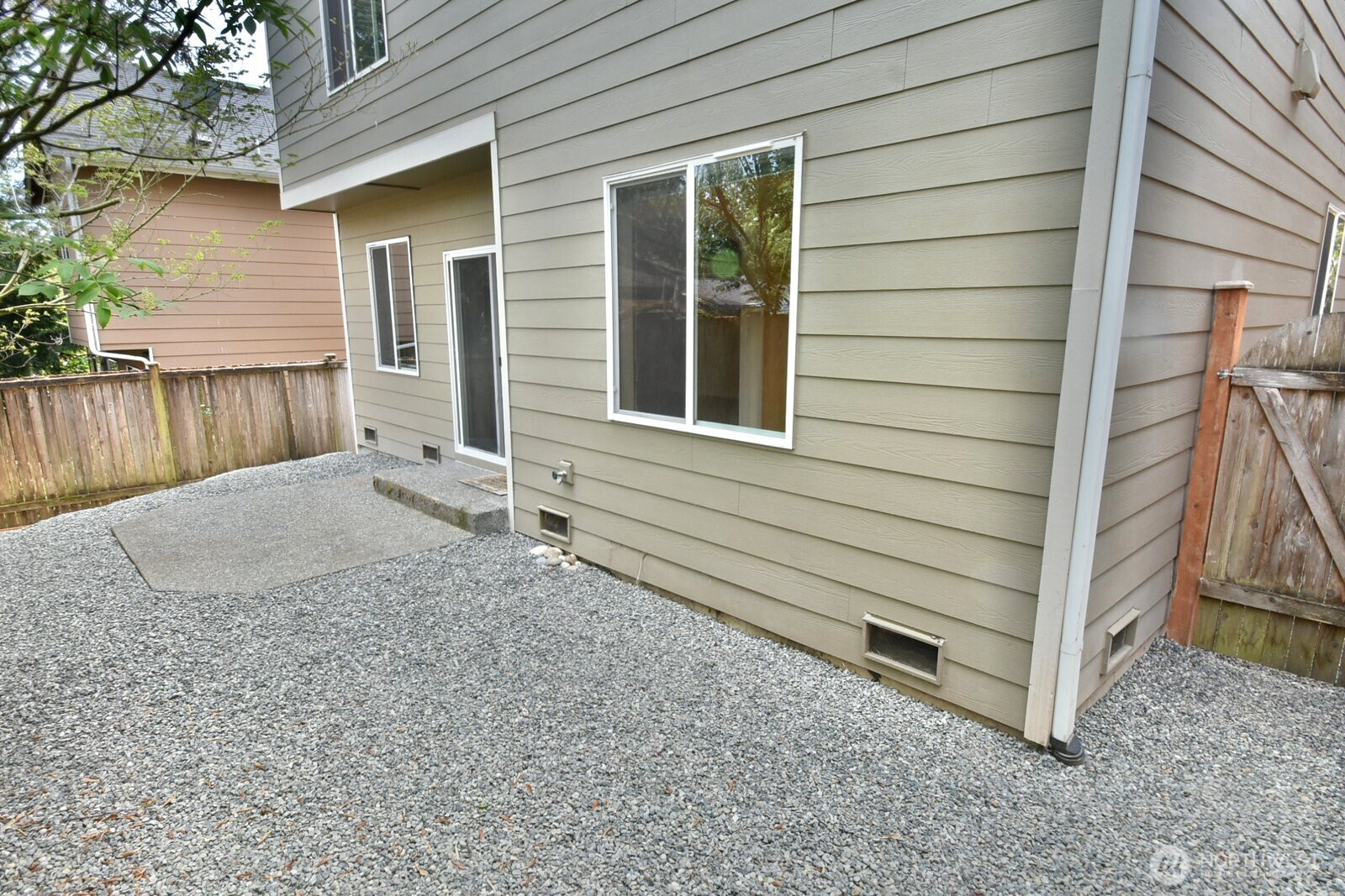 225 161st Place Southeast Bothell, WA 98012 - Photo 7 of 17