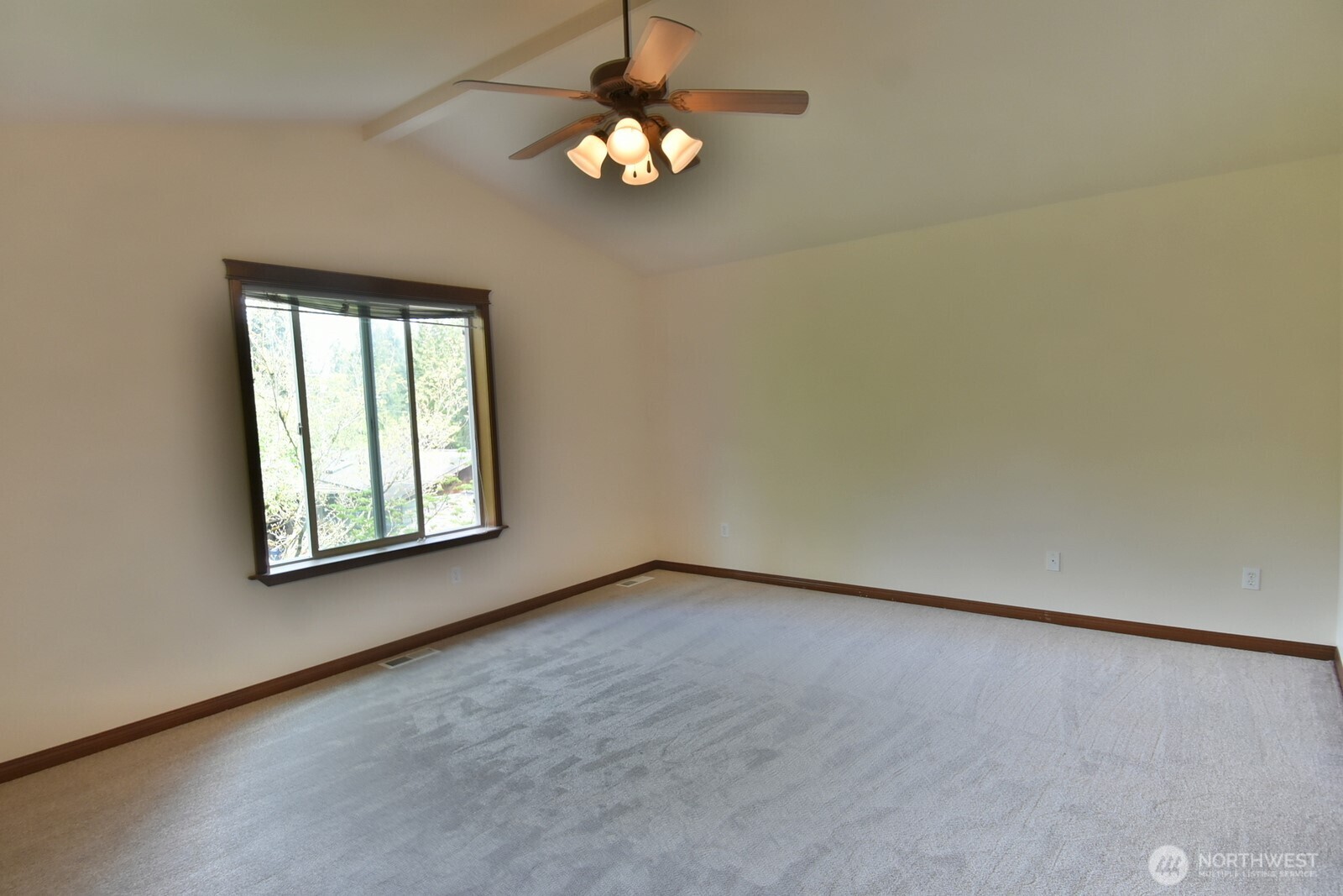 225 161st Place Southeast Bothell, WA 98012 - Photo 9 of 17
