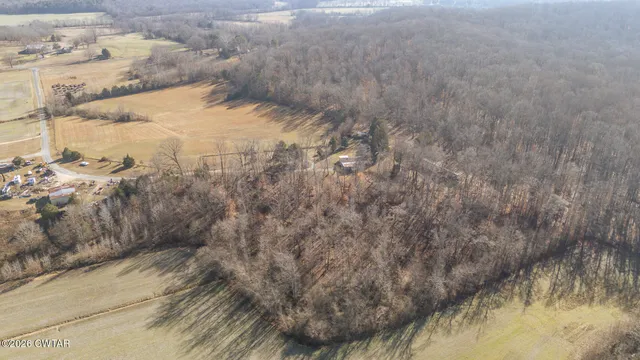 $319,900 | 376 B And G Lane, Huntingdon, TN 38344