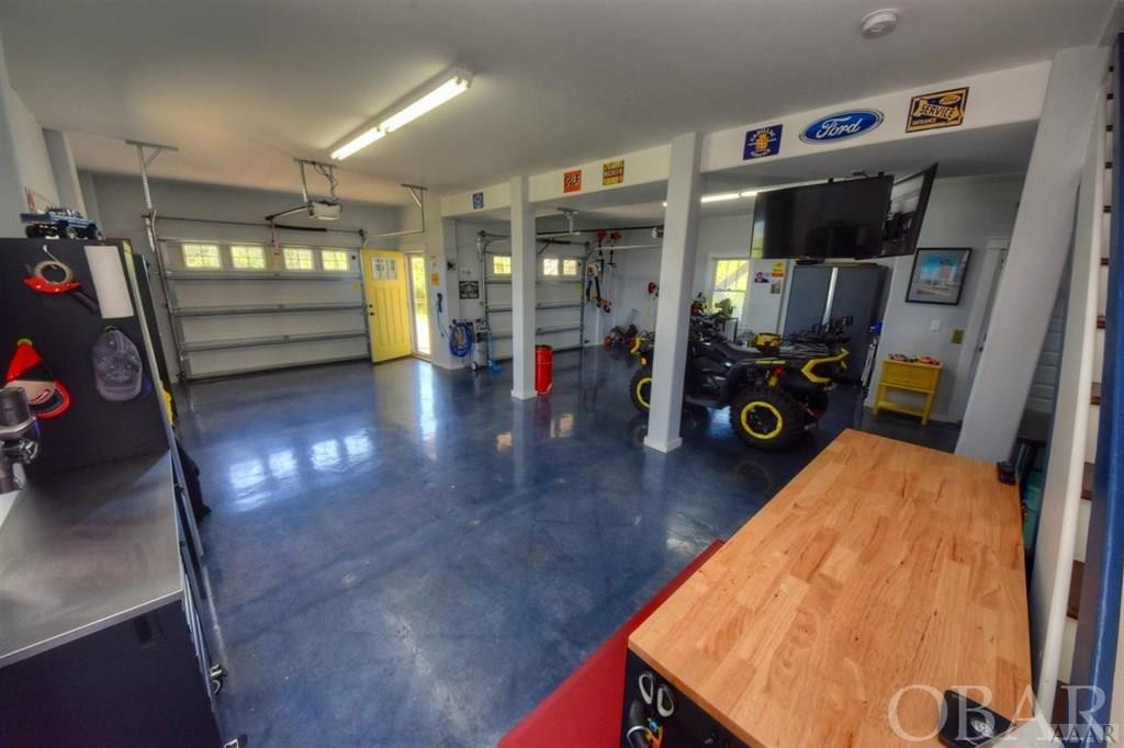 1231 Waterlily Road Coinjock, NC 27923 - Photo 30 of 36 Workshop Space