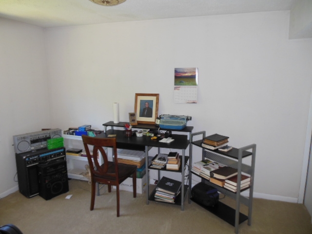 3918 Abbotsford Road Rockford, IL 61107 - Photo 20 of 25 a view of a workspace with furniture