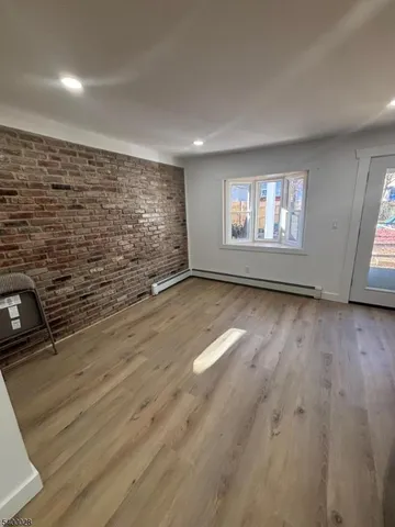 $3,100 | 83 Arch Street, Butler, NJ 07405