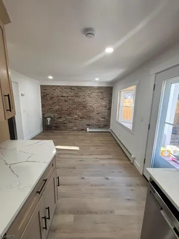 $3,100 | 83 Arch Street, Butler, NJ 07405