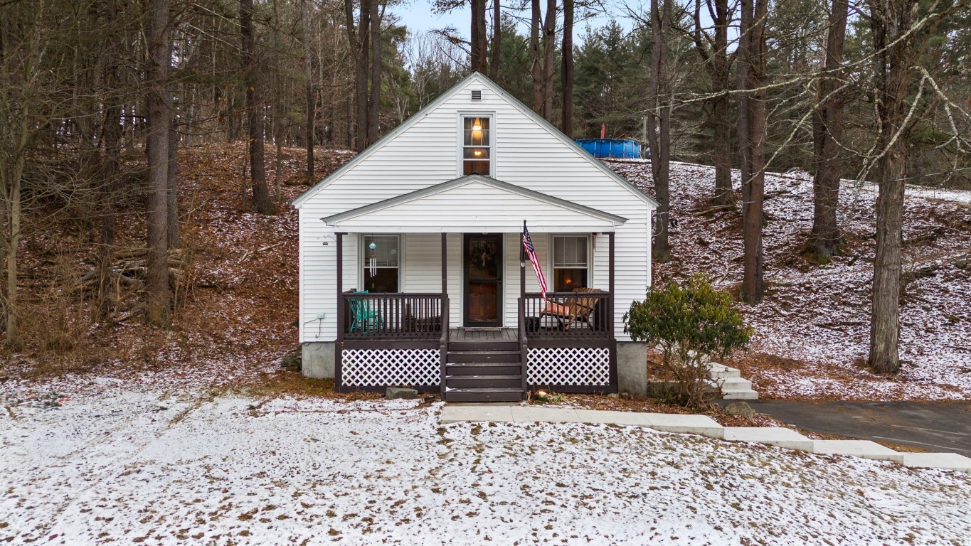 316 Powderhouse Road Vestal, NY 13850 - Photo 3 of 30 Gallery Image 3