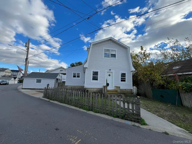 $659,000 | 64 West Avenue, Lawrence, NY 11559