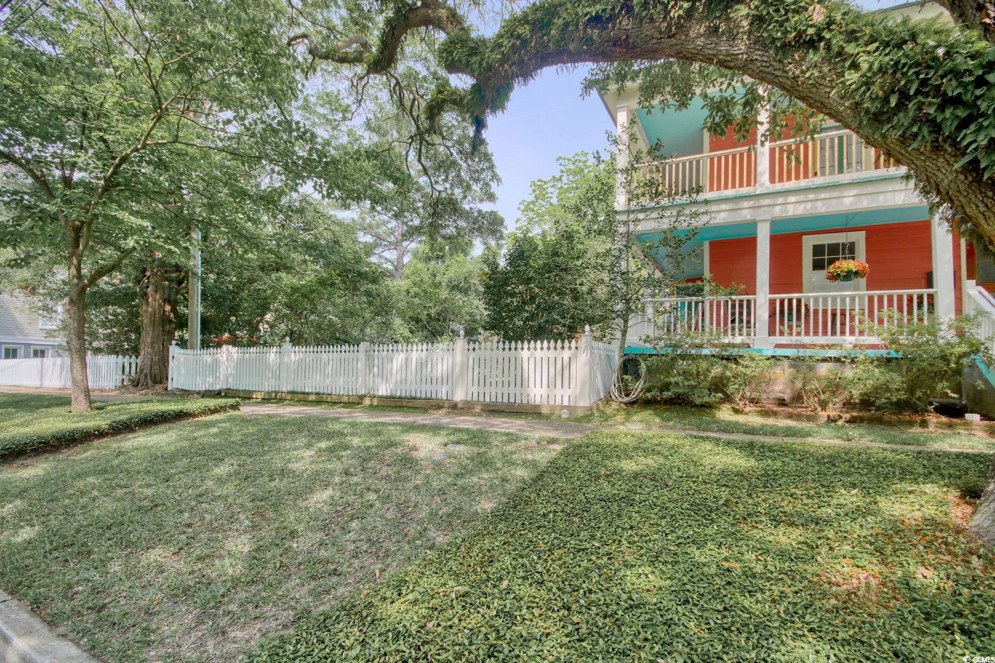 113 Meeting Street Georgetown, SC 29440 - Photo 2 of 39 Beautiful street lined with Live Oaks