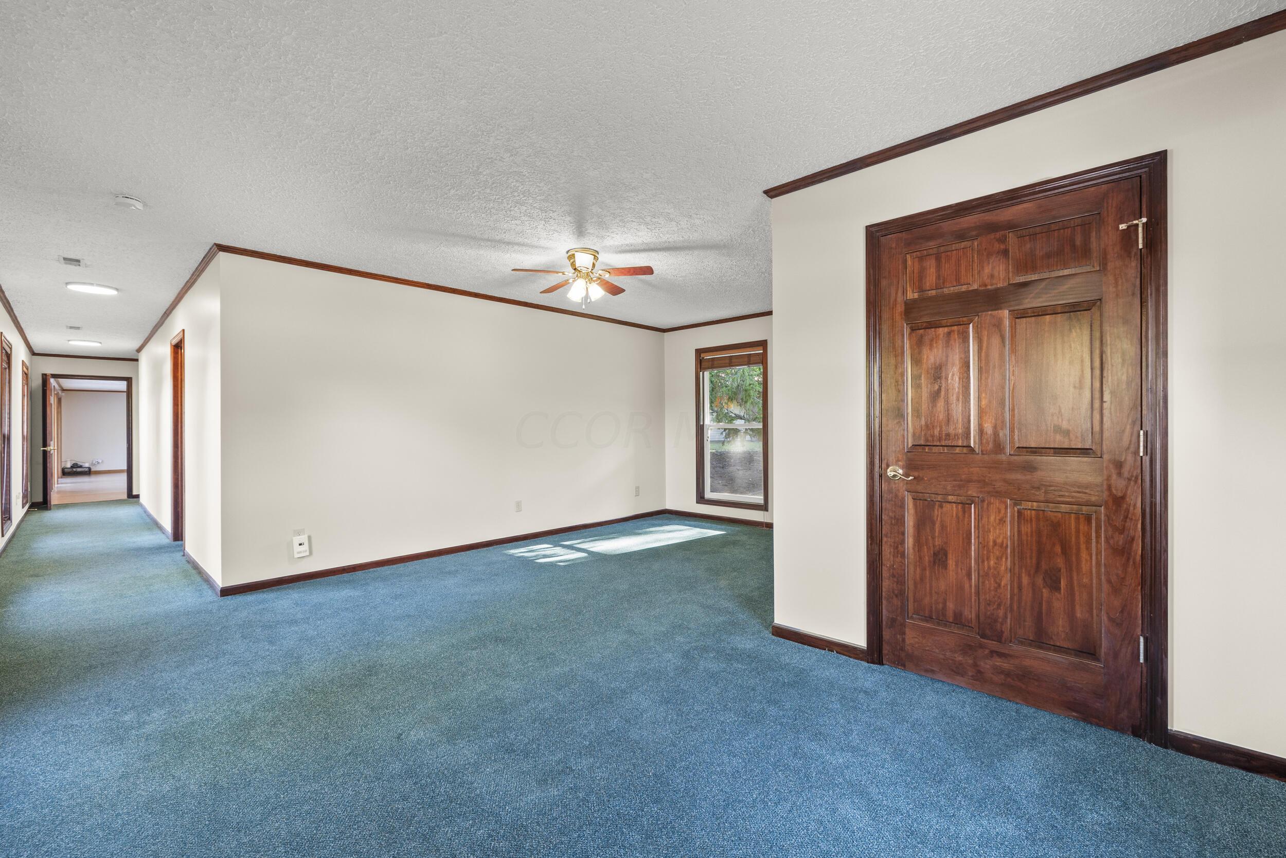 4605 Summit Road Southwest Pataskala, OH 43062 - Photo 28 of 44 living room 02