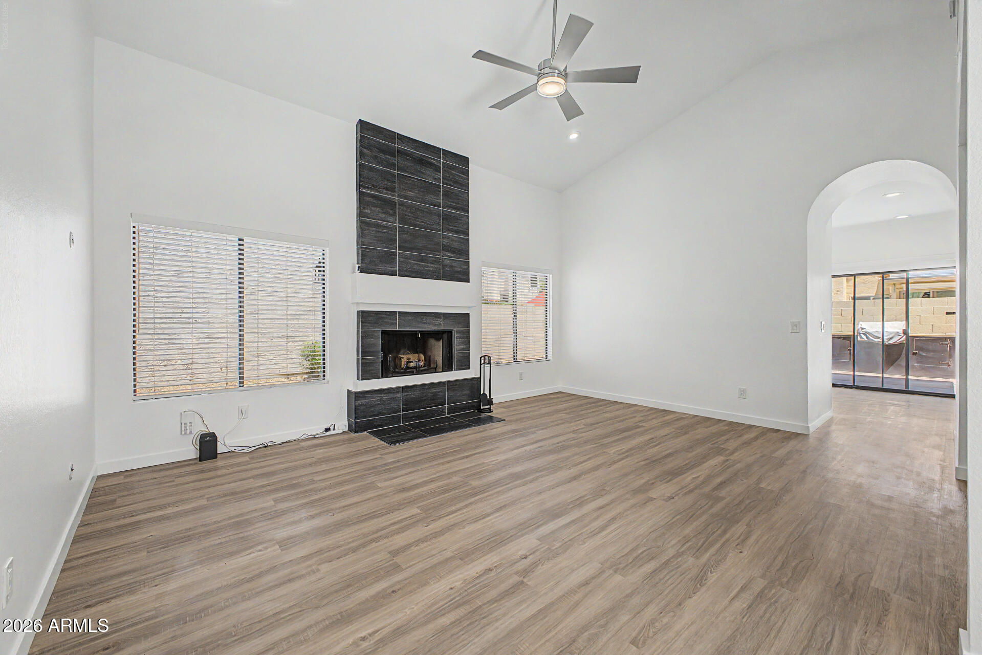 4354 East Dry Creek Road Phoenix, AZ 85044 - Photo 7 of 29 07 - Dry Creek