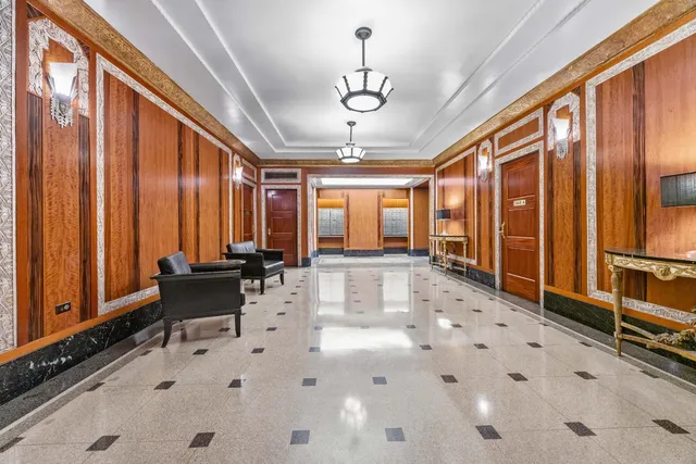 $695,000 | 300 West 23rd Street, Unit 2K | Chelsea