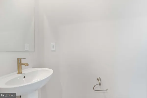 $379,900 | 252 Waterstone Road, Essex, MD 21221