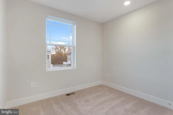 $379,900 | 252 Waterstone Road, Essex, MD 21221