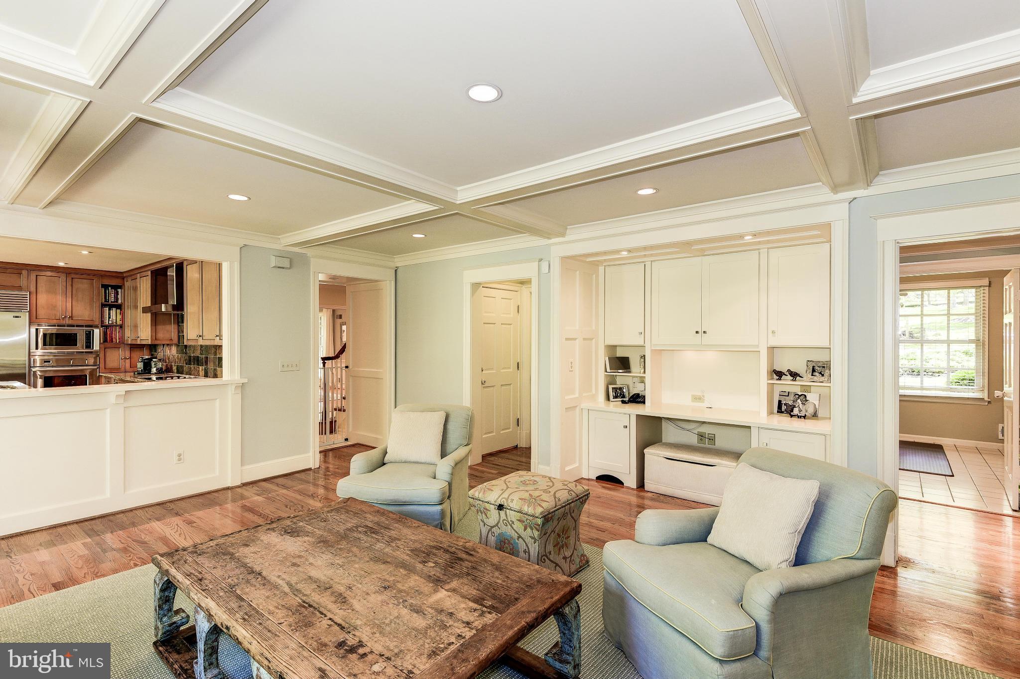 11109 Cripplegate Road Potomac, MD 20854 - Photo 11 of 31 a living room with furniture and wooden floor
