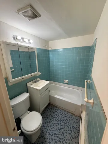 $875 | 6624-6630 North 5th Street, Unit B20, Philadelphia, PA 19126