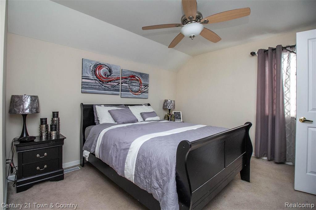 543 South Livernois Road Rochester Hills, MI 48307 - Photo 33 of 40