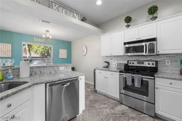 $2,550 | 2616 Southwest 29th Avenue, Cape Coral, FL 33914