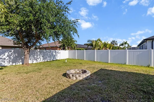 $2,550 | 2616 Southwest 29th Avenue, Cape Coral, FL 33914