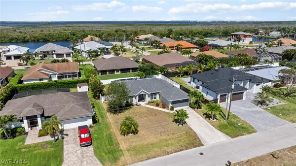 $2,600 | 2616 Southwest 29th Avenue, Cape Coral, FL 33914