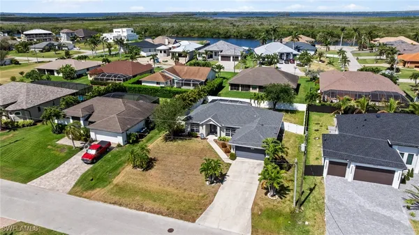 $2,600 | 2616 Southwest 29th Avenue, Cape Coral, FL 33914