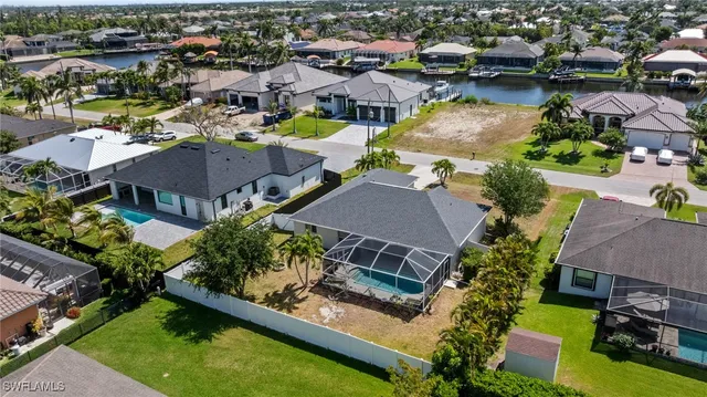 $2,550 | 2616 Southwest 29th Avenue, Cape Coral, FL 33914