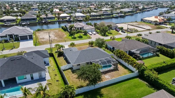 $2,600 | 2616 Southwest 29th Avenue, Cape Coral, FL 33914
