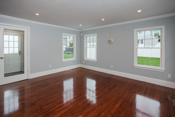 212 Manthorne Road Boston, MA 02132 - Photo 8 of 16 Gallery Image 8
