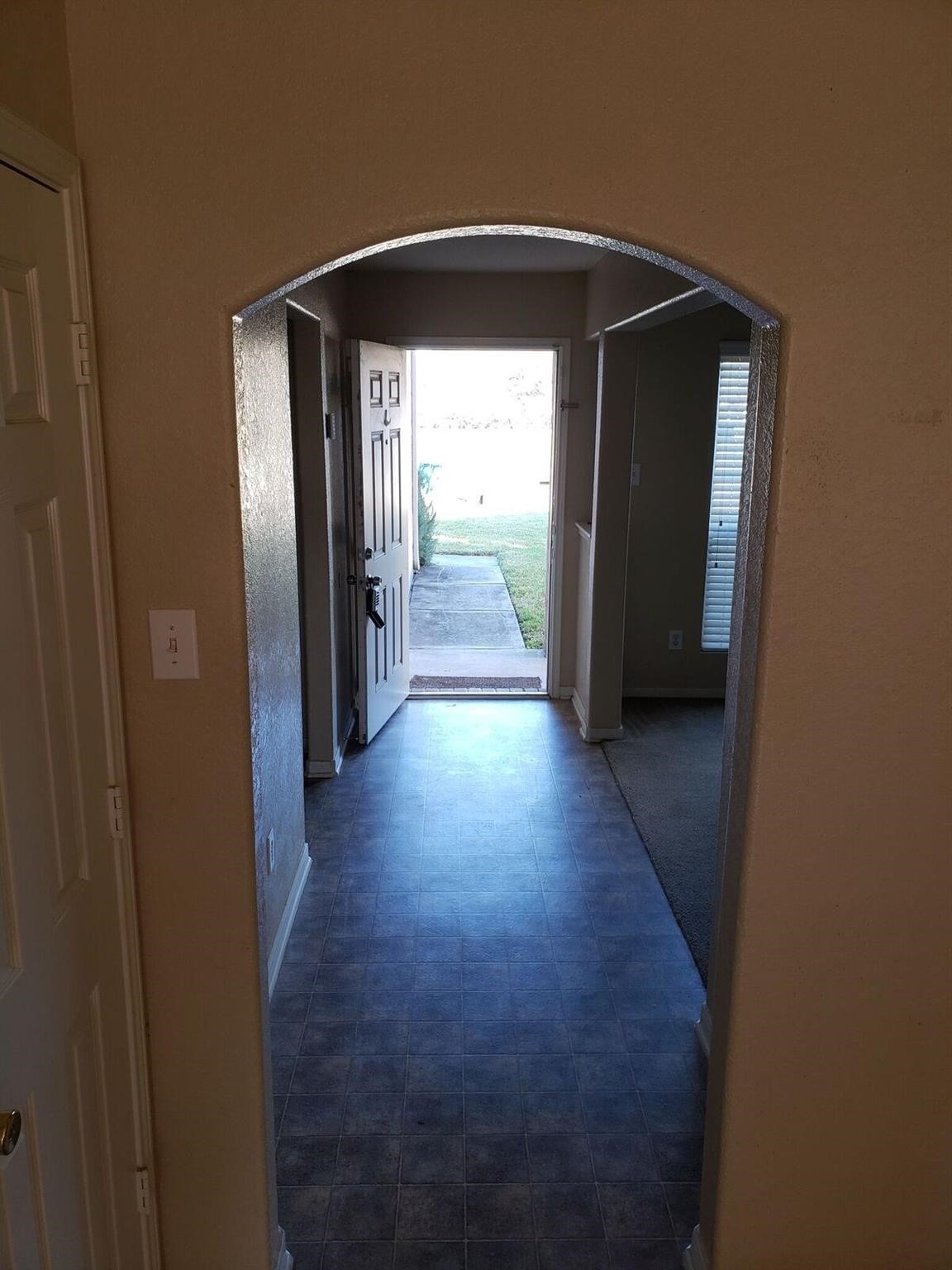 15810 Sheldon Ridge Way Houston, TX 77044 - Photo 3 of 49