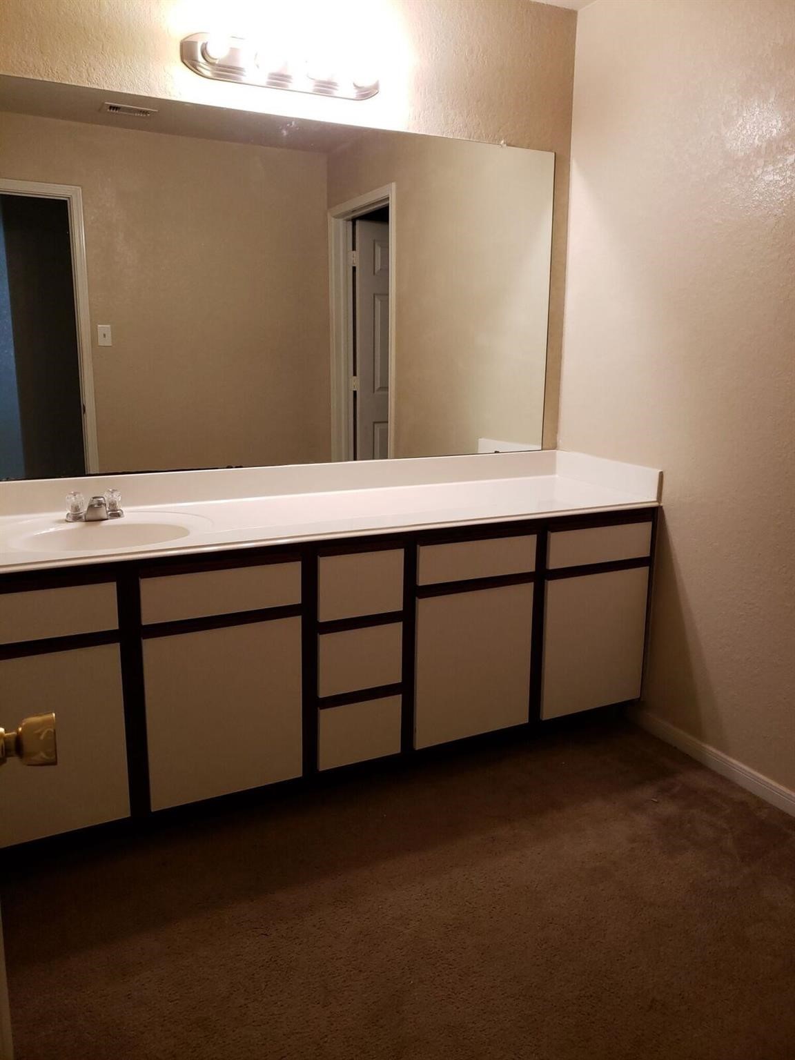 15810 Sheldon Ridge Way Houston, TX 77044 - Photo 40 of 49