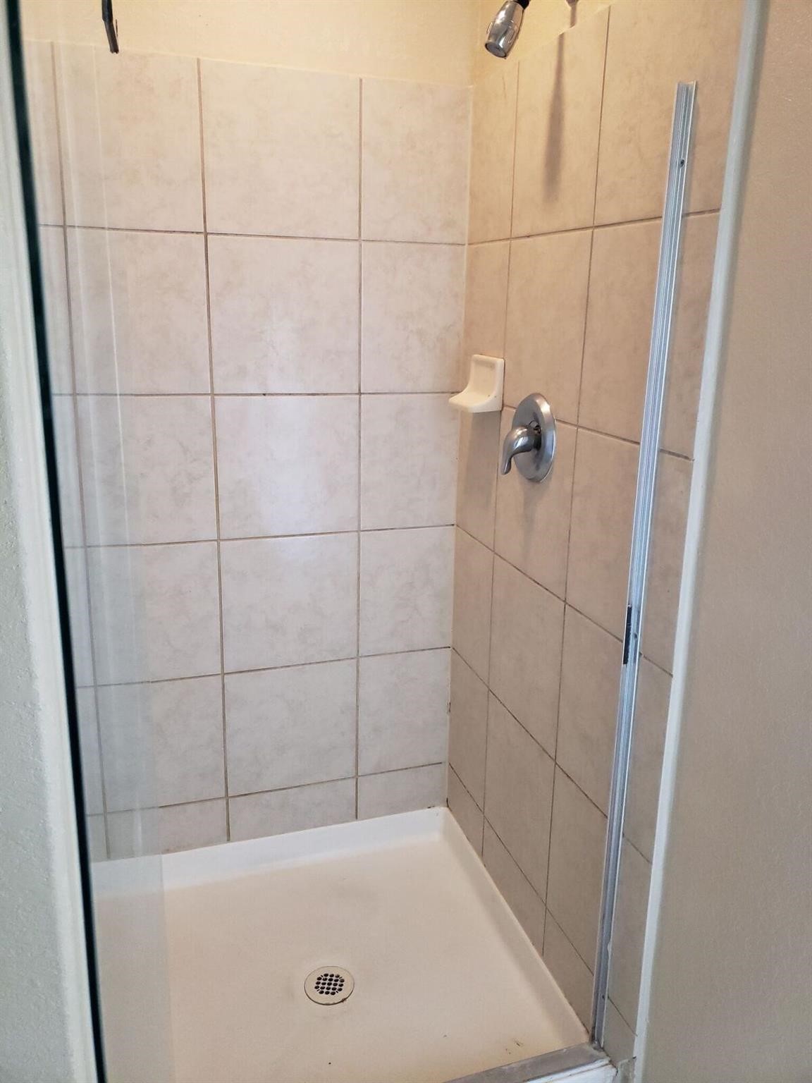 15810 Sheldon Ridge Way Houston, TX 77044 - Photo 43 of 49