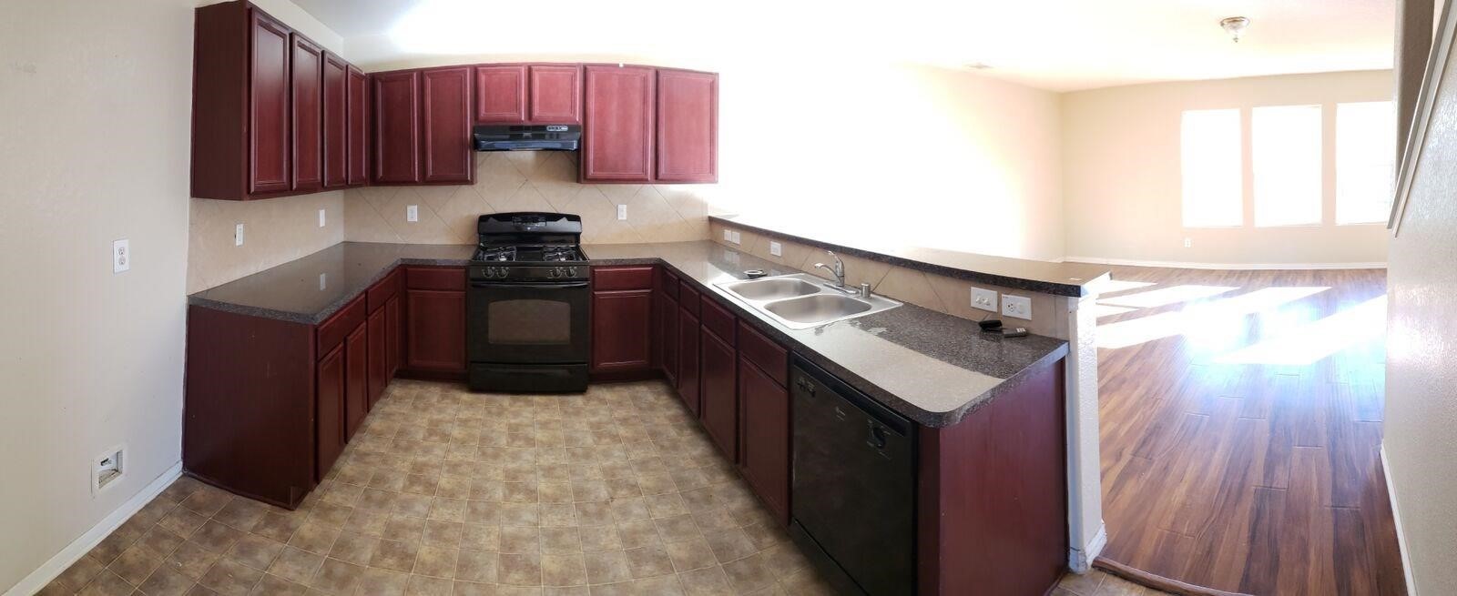 15810 Sheldon Ridge Way Houston, TX 77044 - Photo 10 of 49