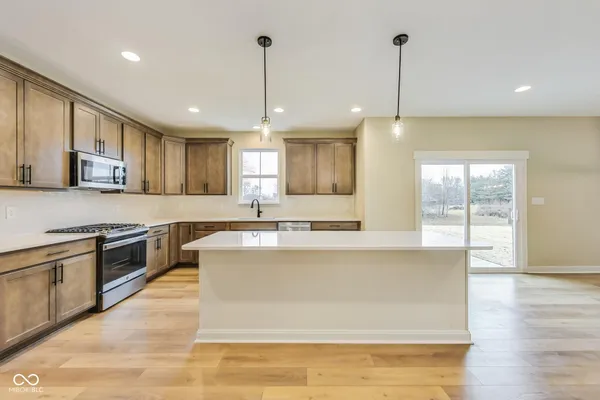 $525,000 | 7604 Brownstone Court, Greenfield, IN 46140