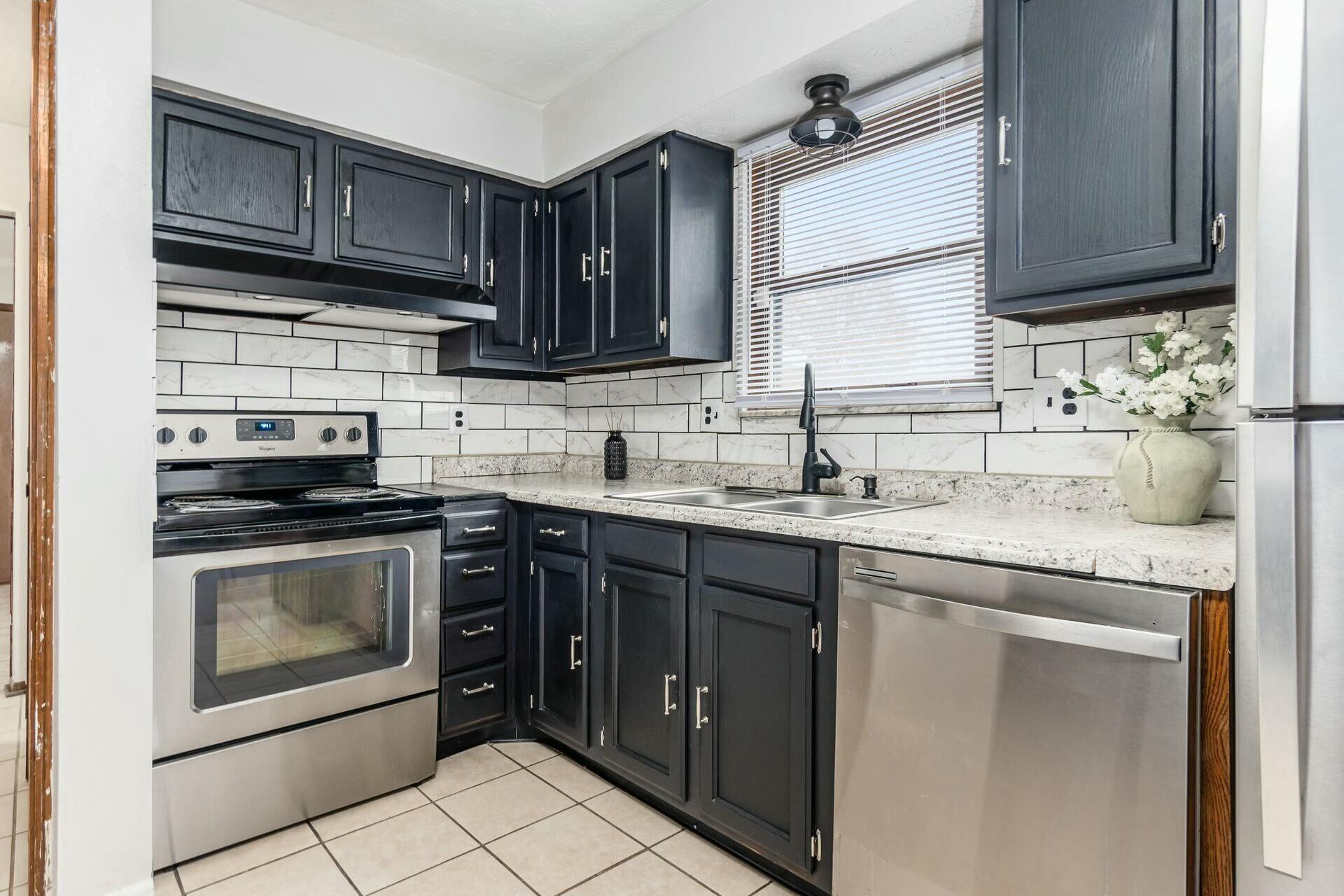 3020 Upton Road East Columbus, OH 43232 - Photo 15 of 47 kitchen