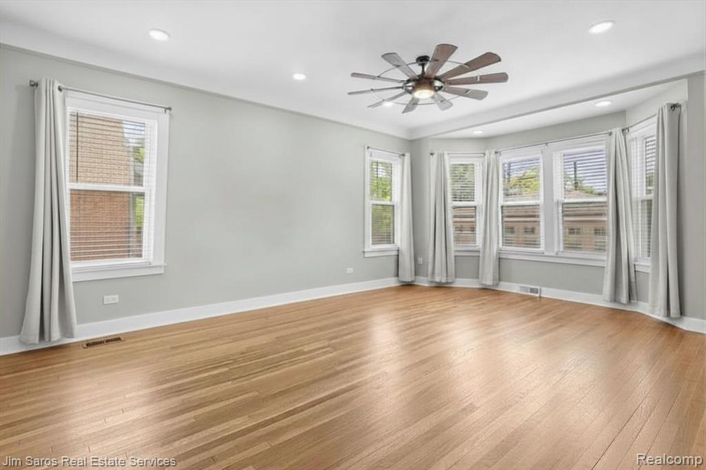 1215 Nottingham Road Grosse Pointe Park, MI 48230 - Photo 10 of 36