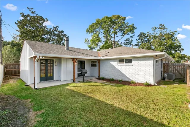 $449,000 | 7700 Kenmore Drive, Harahan, LA 70123