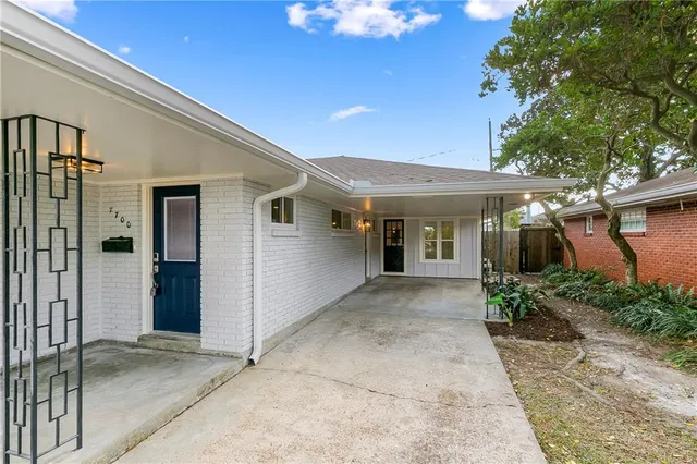 $449,000 | 7700 Kenmore Drive, Harahan, LA 70123