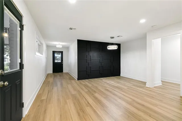 $449,000 | 7700 Kenmore Drive, Harahan, LA 70123