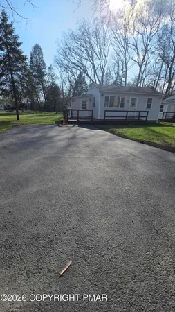 $1,350 | 1131 Old Mill Road, East Stroudsburg, PA 18301