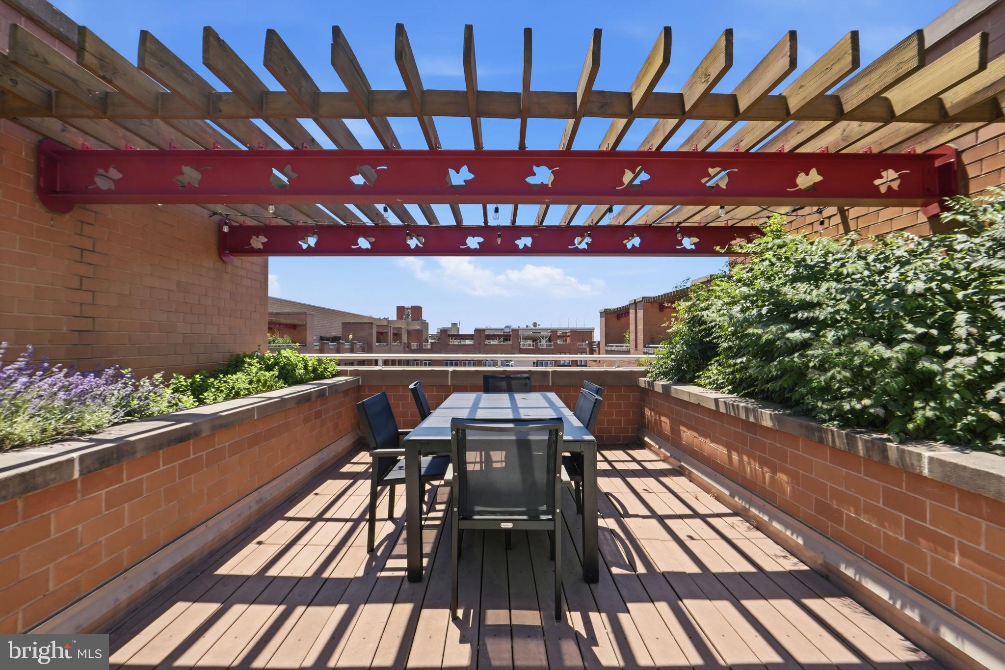 631 D Street Northwest, Unit 633 Washington, DC 20004 - Photo 32 of 40 Enjoy dining al-fresco