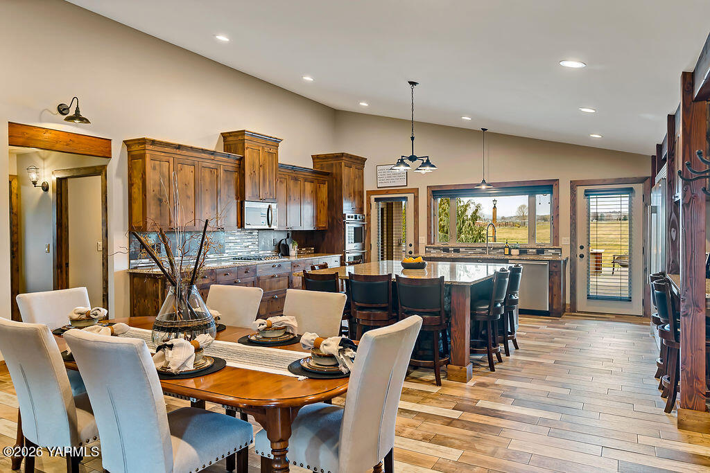 3344 Marks Road Yakima, WA 98903 - Photo 13 of 56 Kitchen Dining Room