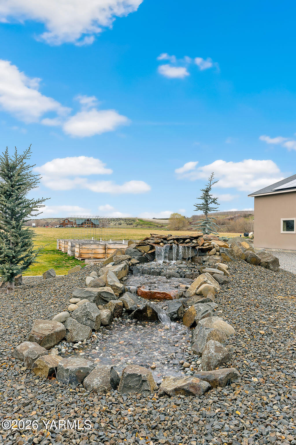 3344 Marks Road Yakima, WA 98903 - Photo 45 of 56 a view of an ocean and beach