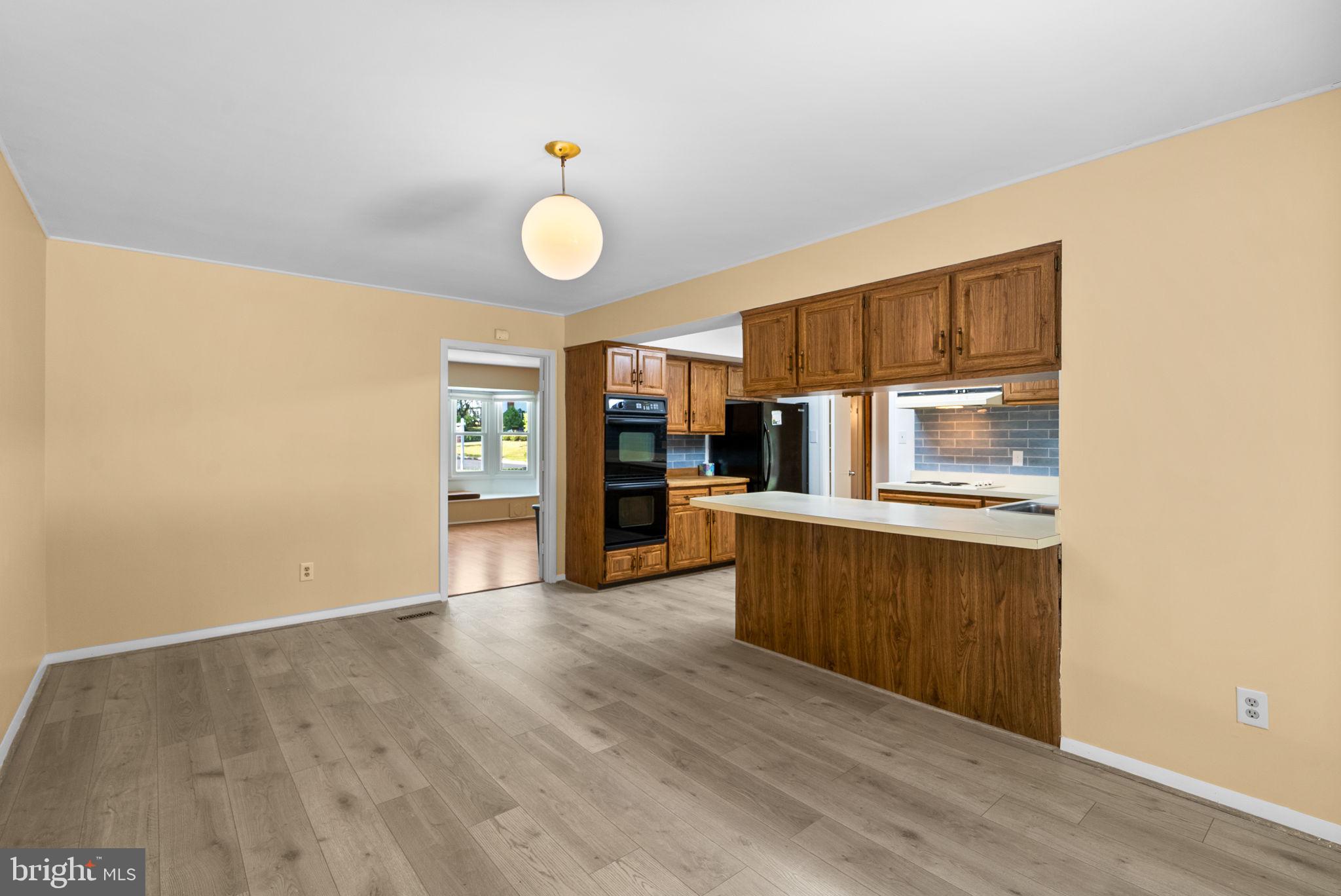 12306 Shadetree Lane Laurel, MD 20708 - Photo 17 of 55 eat in kitchen