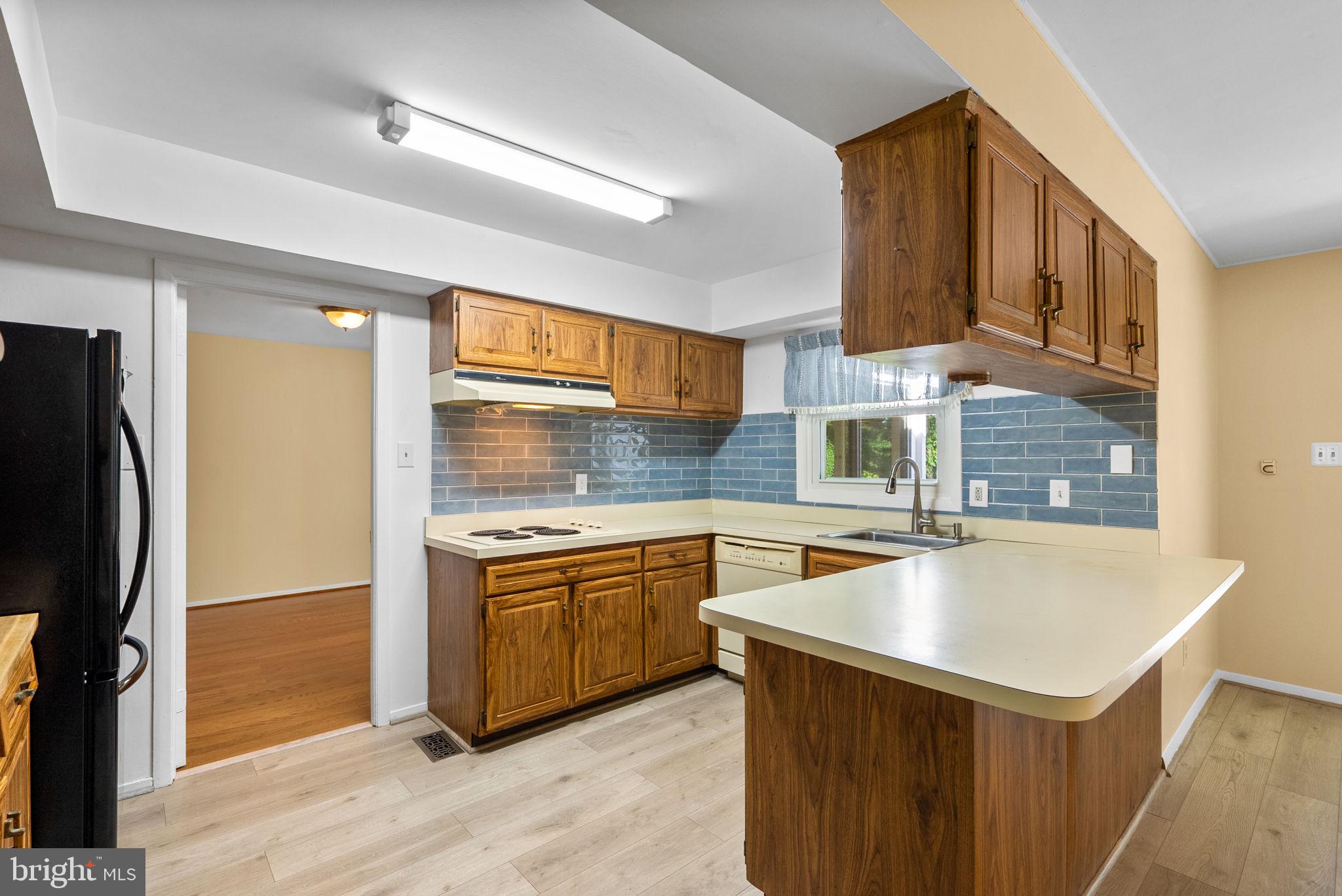 12306 Shadetree Lane Laurel, MD 20708 - Photo 18 of 55 kitchen