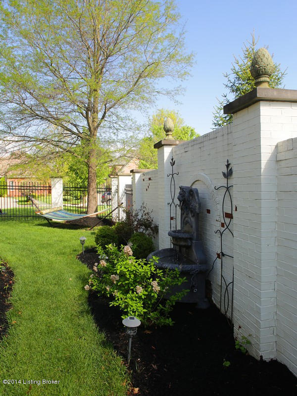 6501 Innisbrook Drive Prospect, KY 40059 - Photo 48 of 48 Privacy wall in rear yard