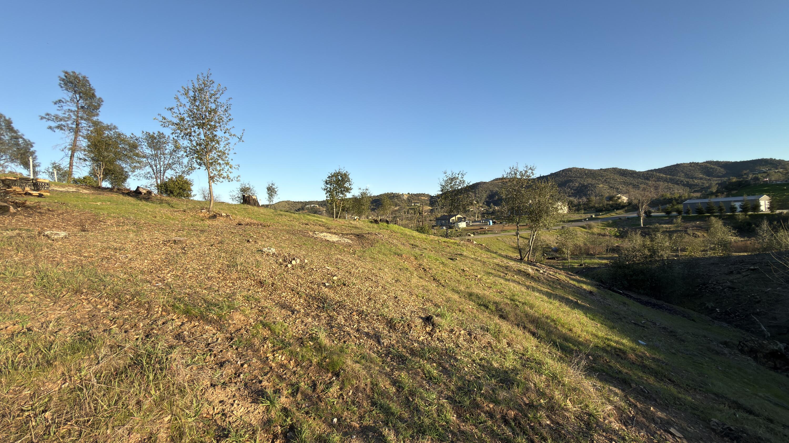 10000 Tilton Mine Road Redding, CA 96001 - Photo 21 of 34 a view of mountain view and mountain view