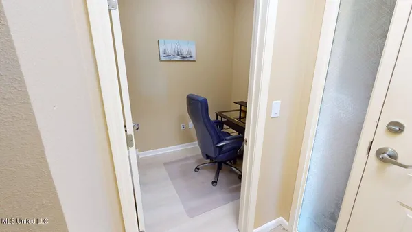 $3,095 | 2228 Beach Drive, Unit 408, Gulfport, MS 39507