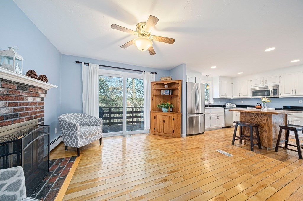 46 Kingsbury Road Norfolk, MA 02056 - Photo 11 of 36 Gallery Image 11