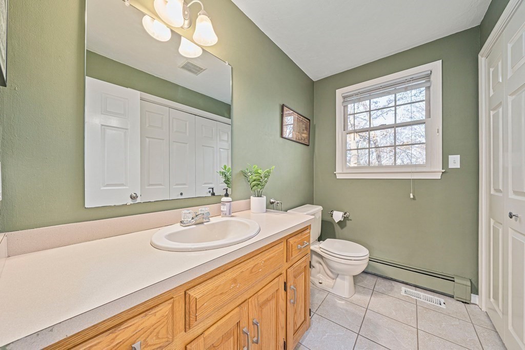 46 Kingsbury Road Norfolk, MA 02056 - Photo 24 of 36 Gallery Image 24